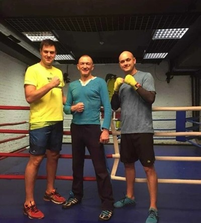 Тренировки по боксу групповые  Клуб единоборств "Груша" (12 тренировок) - купить в Юрматах